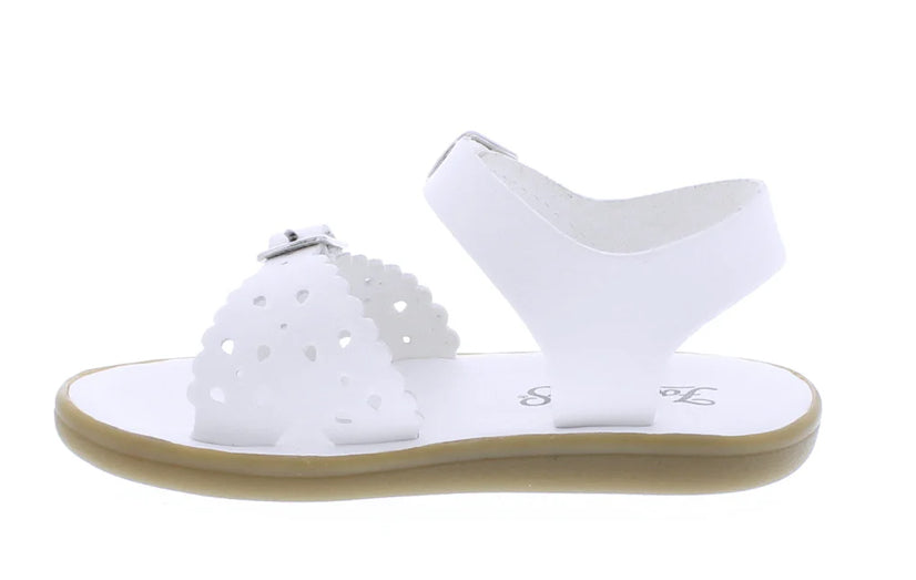 Ariel Sandal- White