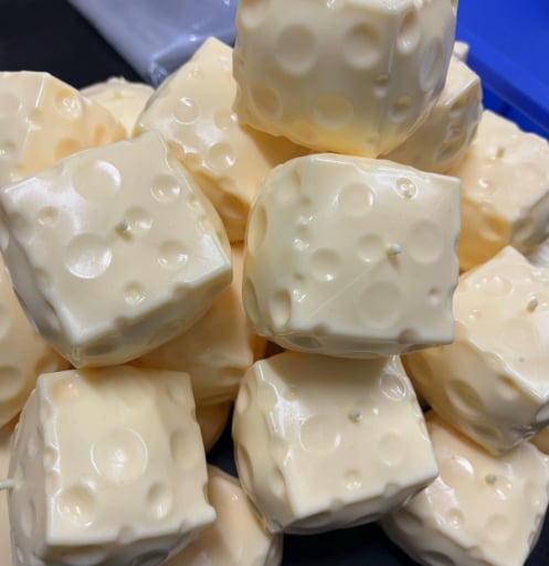 Crunchy Cheese Squishy