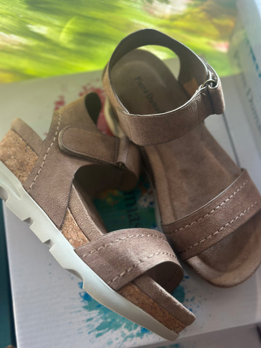 Rose Gold Wedge