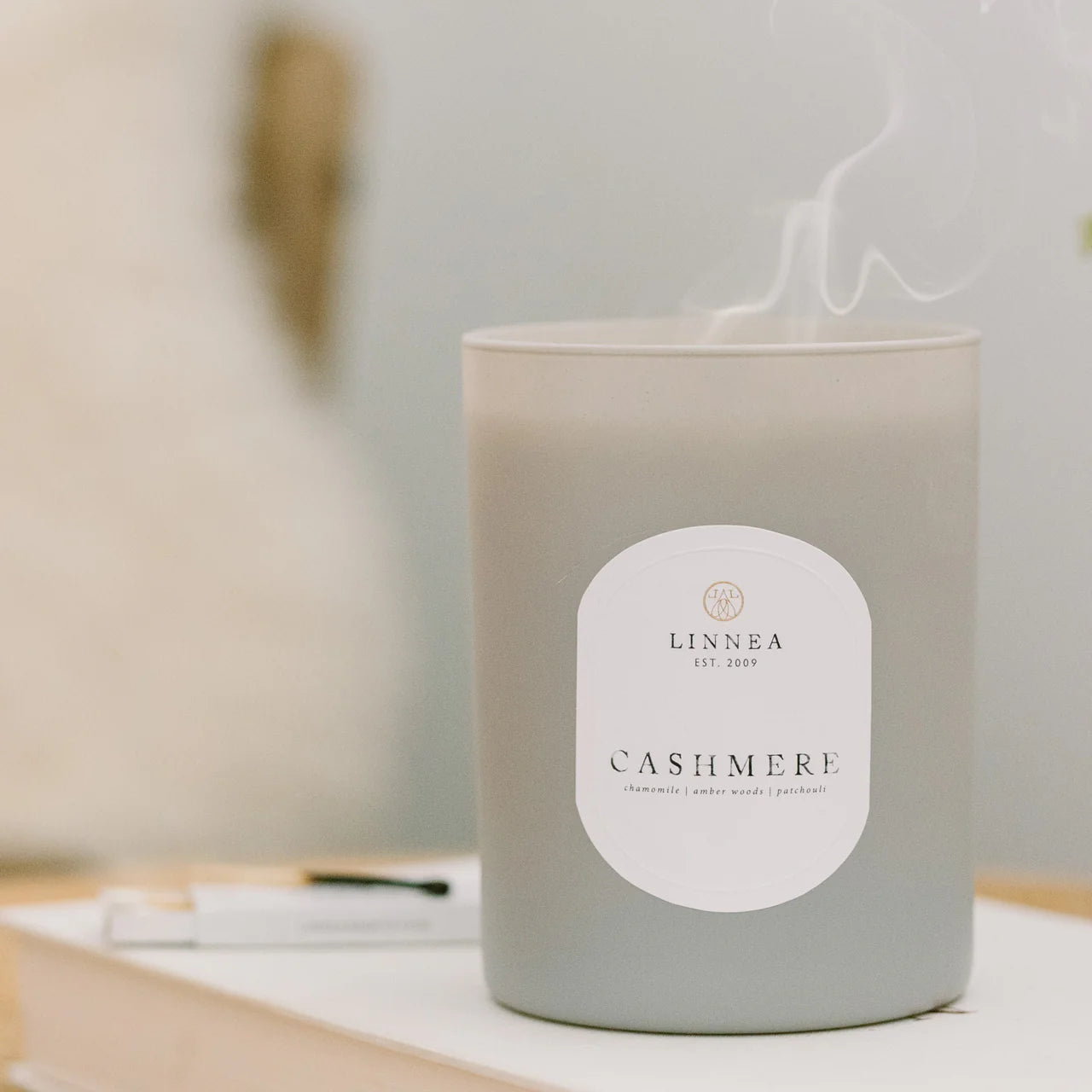 Linnea Large Candle- Cashmere